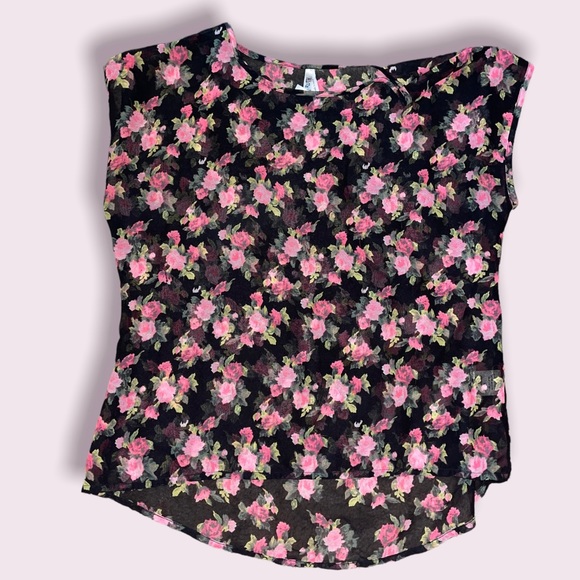 Sheer floral top - Picture 1 of 3